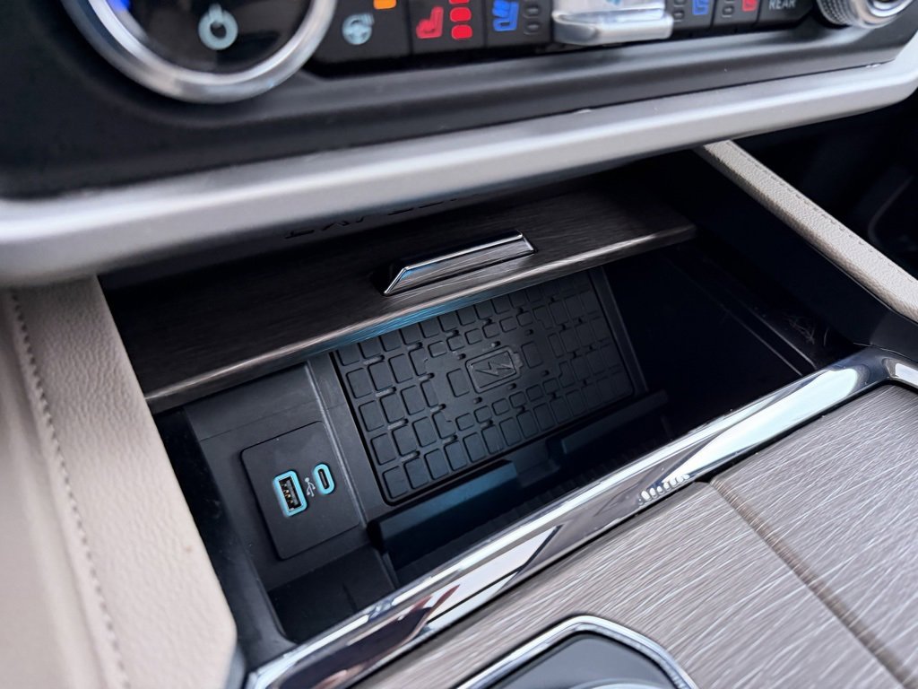 Used 2023 Ford Expedition Max Limited image 34