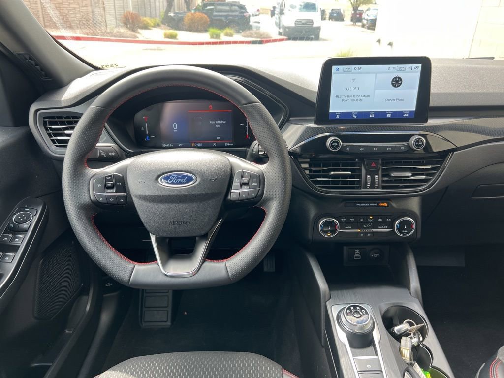 Used 2025 Ford Escape ST-Line image 19
