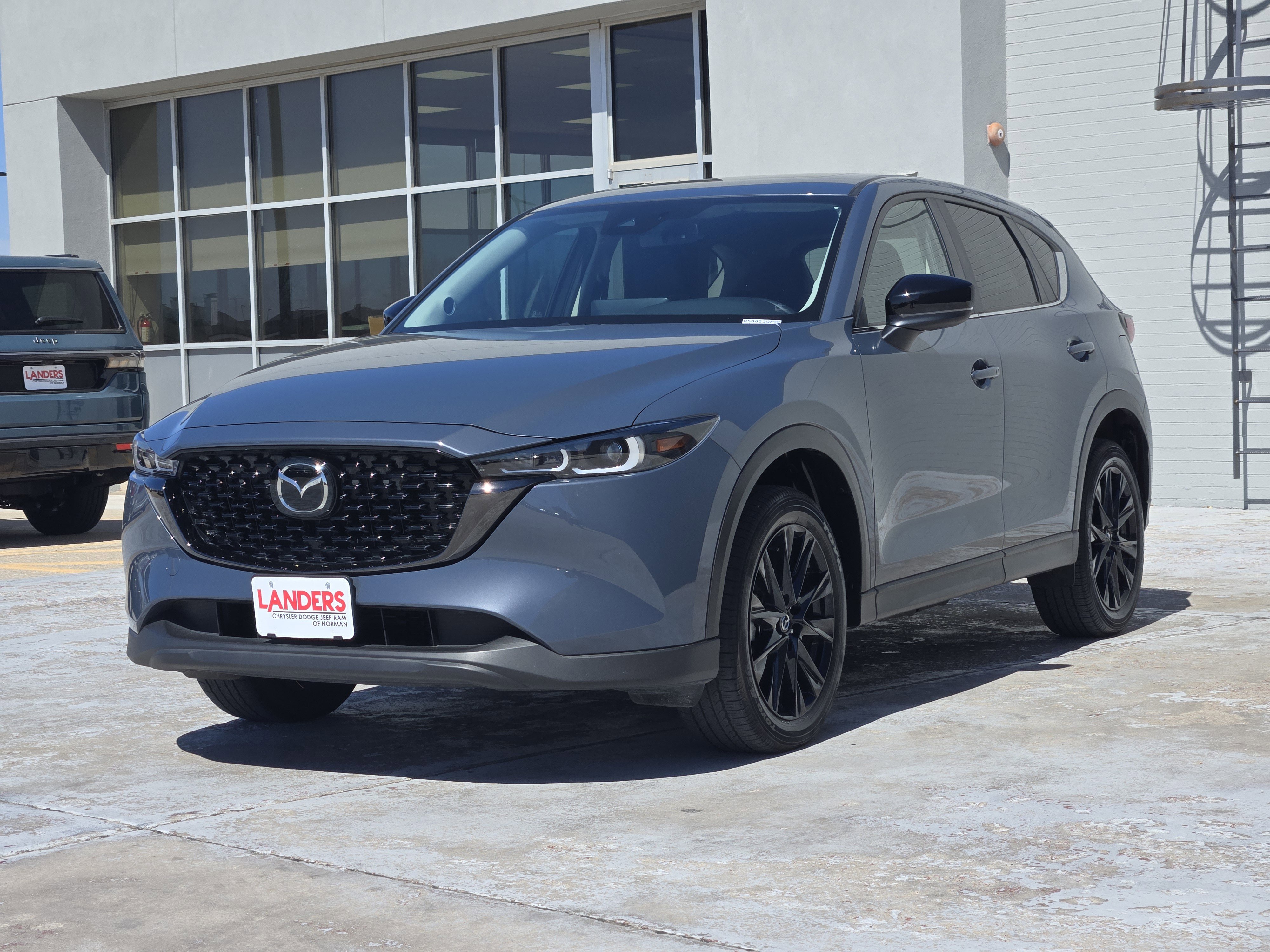 Used 2025 MAZDA CX-5 Carbon Edition image 4