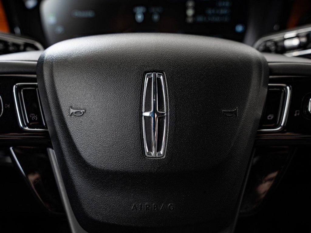 Used 2022 Lincoln Corsair Reserve w/ Equipment Group 201A AWD/4WD image 29