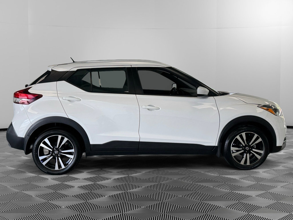 Used 2019 Nissan Kicks SV FWD image 8