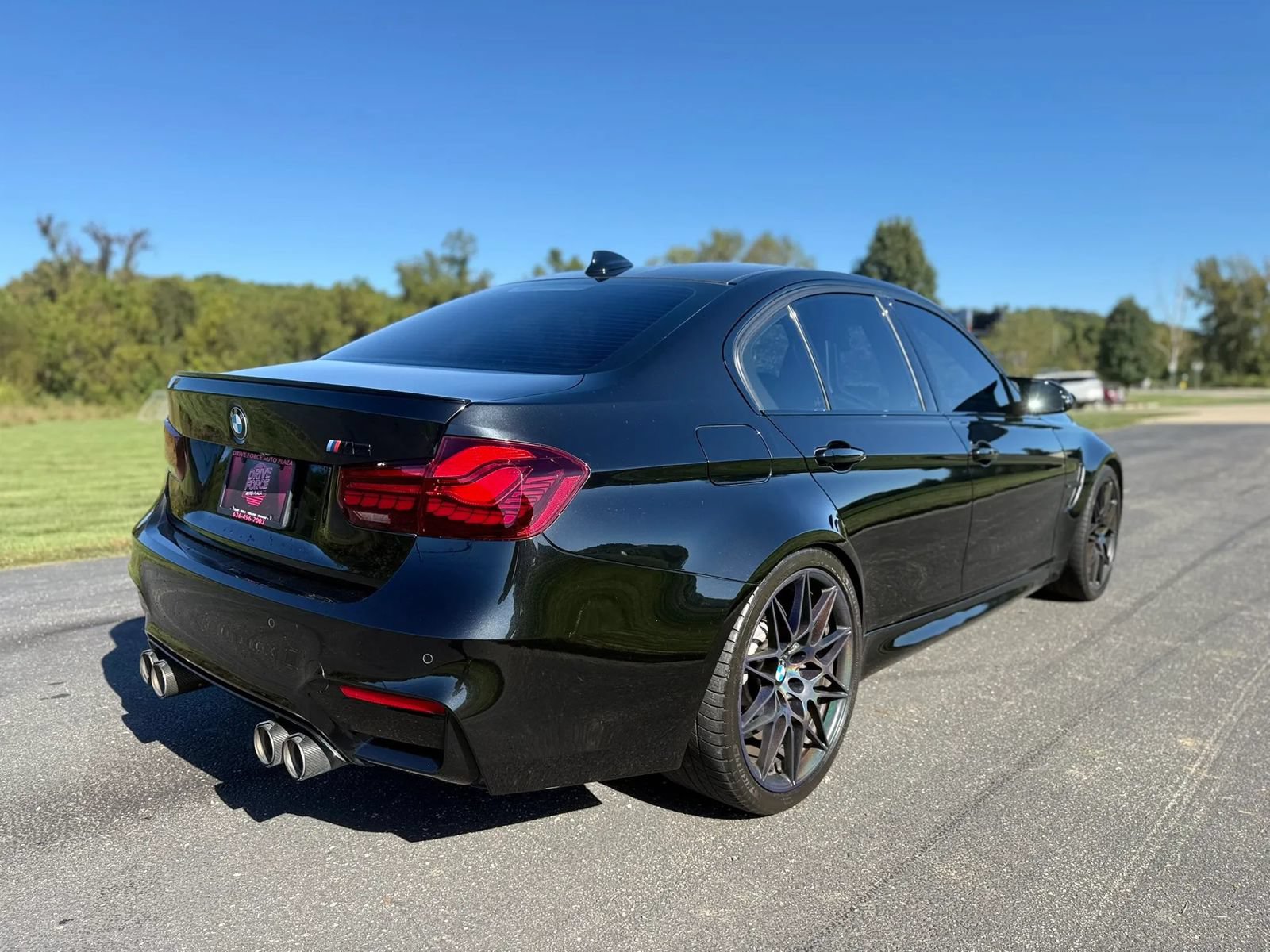 Used 2018 BMW M3 RWD image 5