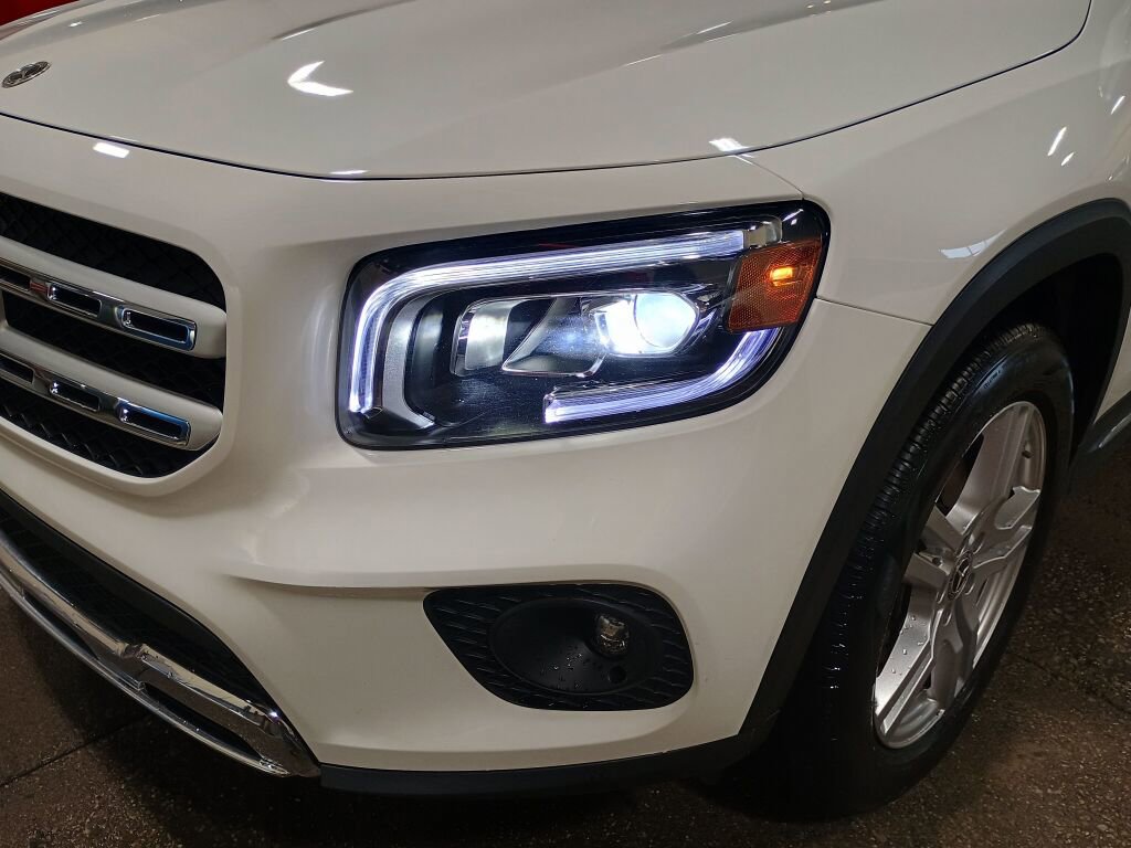 Used 2021 Mercedes-Benz GLB 250 4MATIC image 28