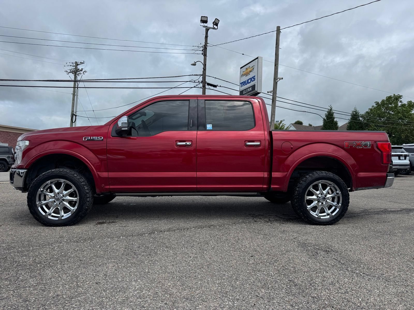 Used 2019 Ford F150 Lariat w/ Equipment Group 502A Luxury AWD/4WD image 3