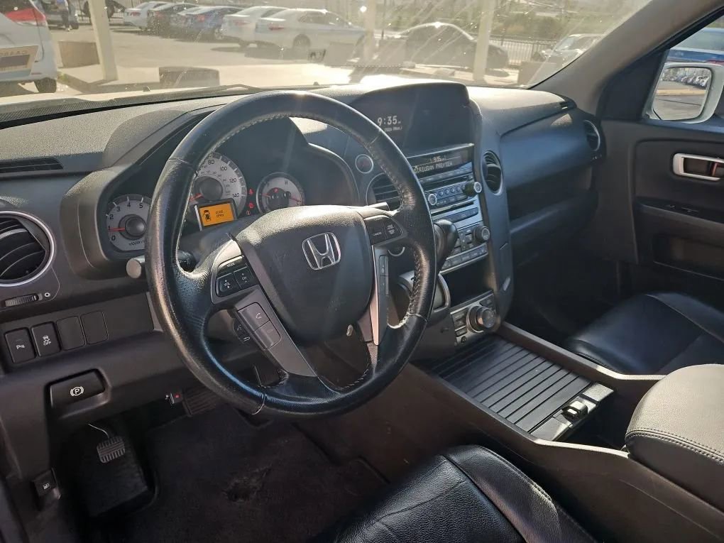 Used 2013 Honda Pilot Touring image 12