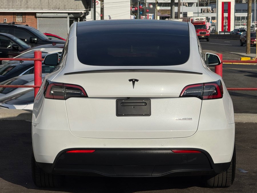 Used 2022 Tesla Model Y Performance image 13