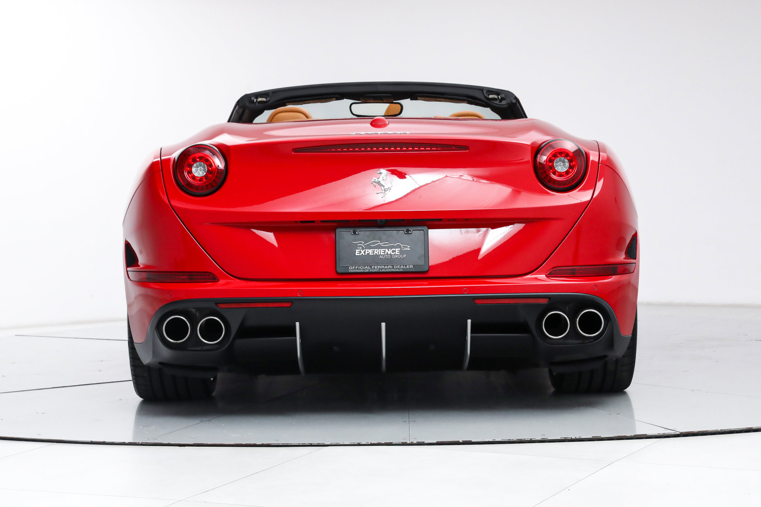 Certified 2017 Ferrari California T image 9