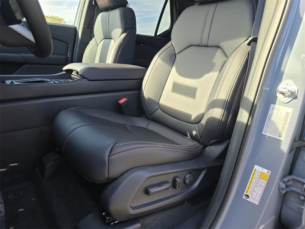New 2025 Honda Pilot TrailSport image 27
