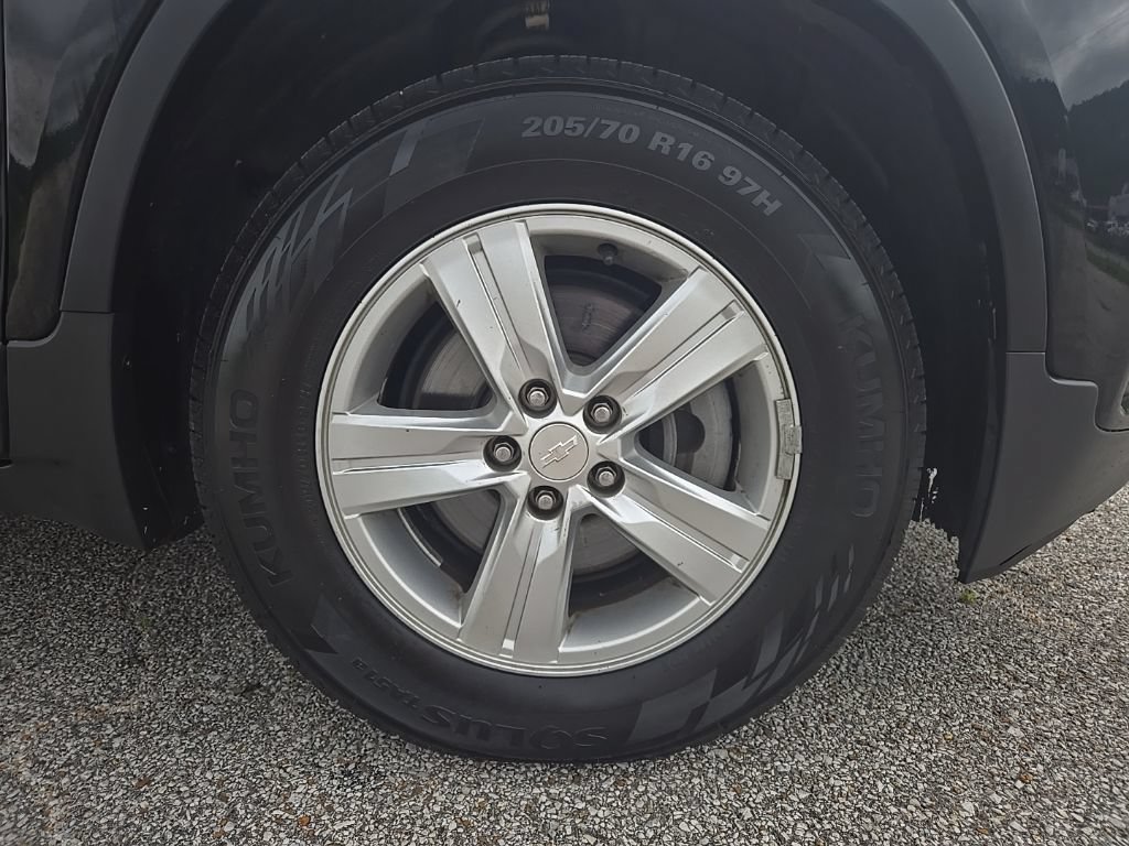 Used 2020 Chevrolet Trax LS FWD image 28