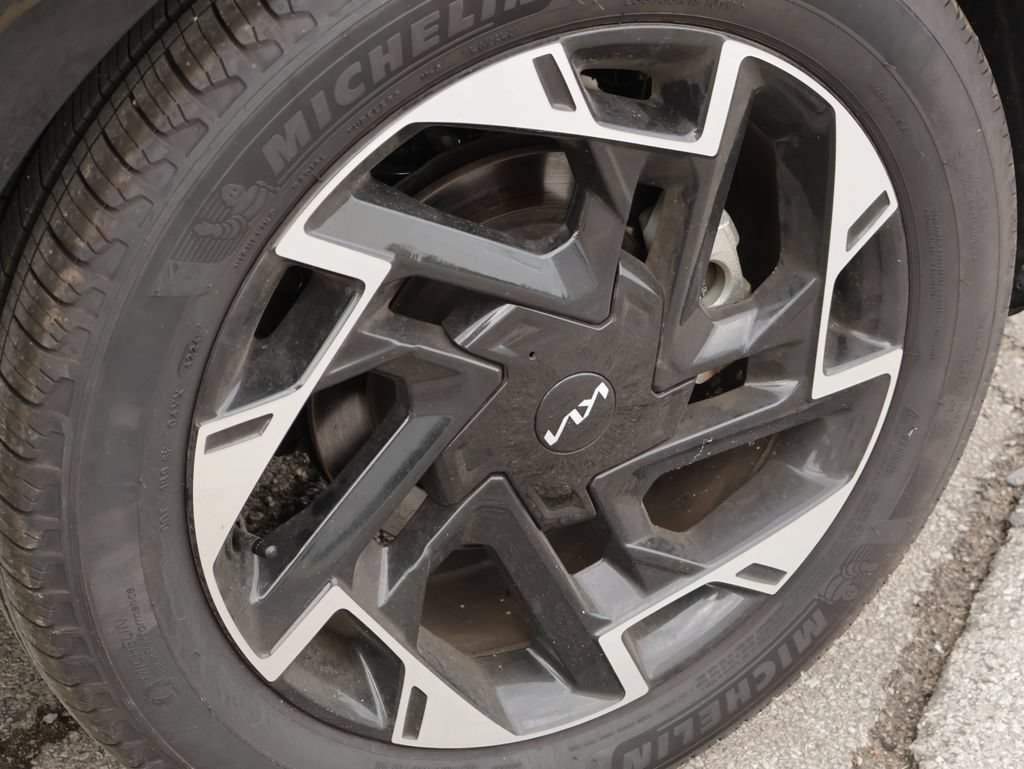 Certified 2025 Kia Sportage SX FWD image 39