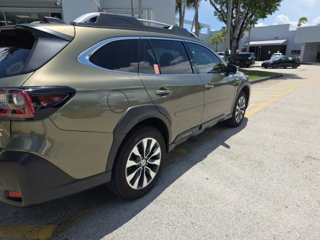 Used 2023 Subaru Outback Touring AWD/4WD image 4