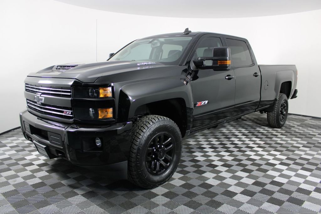 Used 2017 Chevrolet Silverado 2500 LTZ image 4