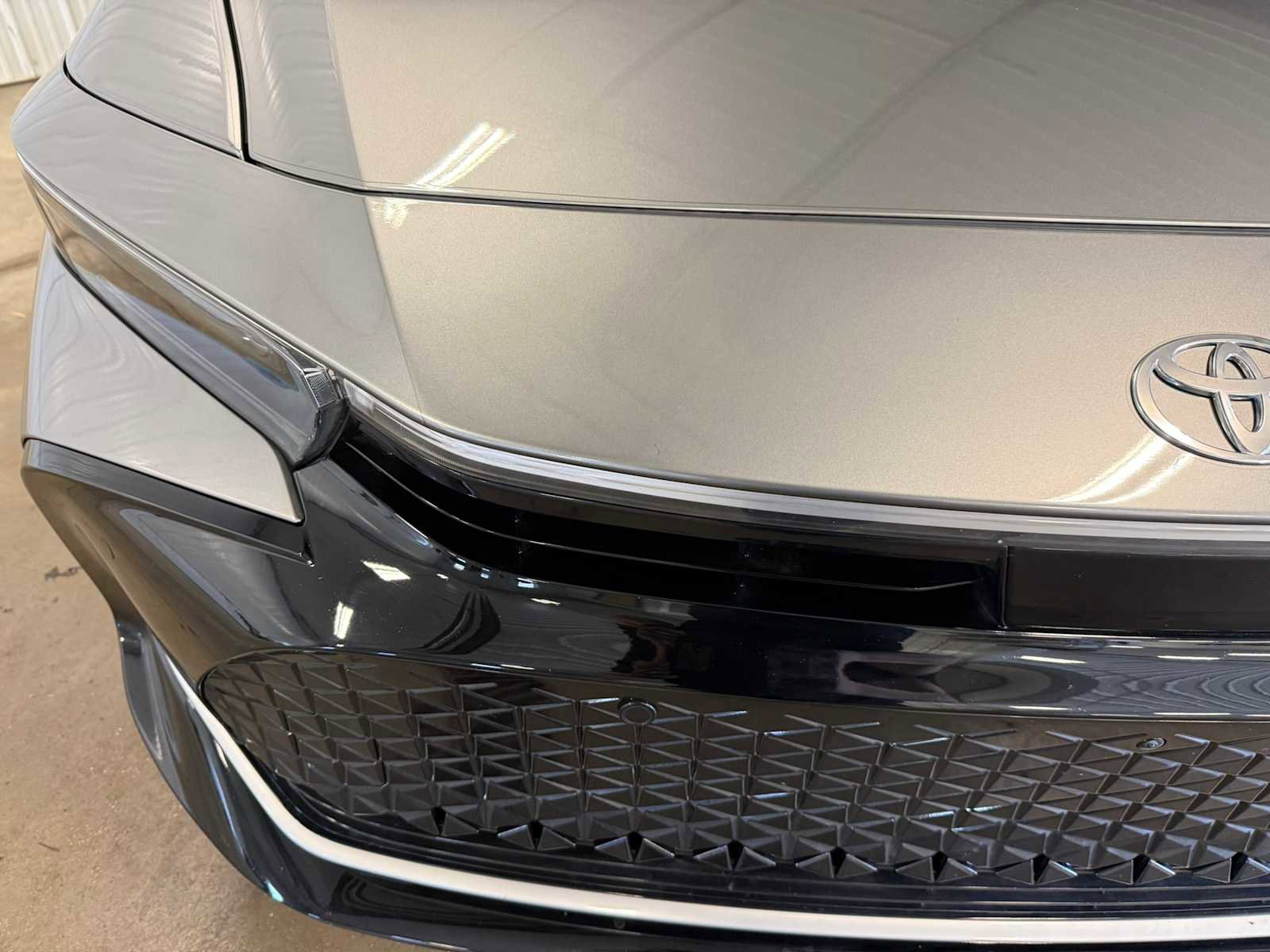 Used 2024 Toyota Crown Limited w/ Advanced Technology Package AWD/4WD image 4