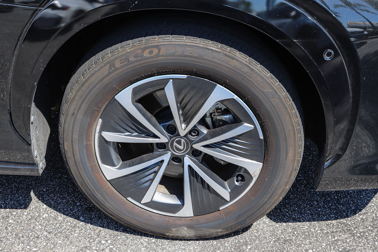 Used 2023 Lexus RZ 450e Premium w/ Technology Package AWD/4WD image 7