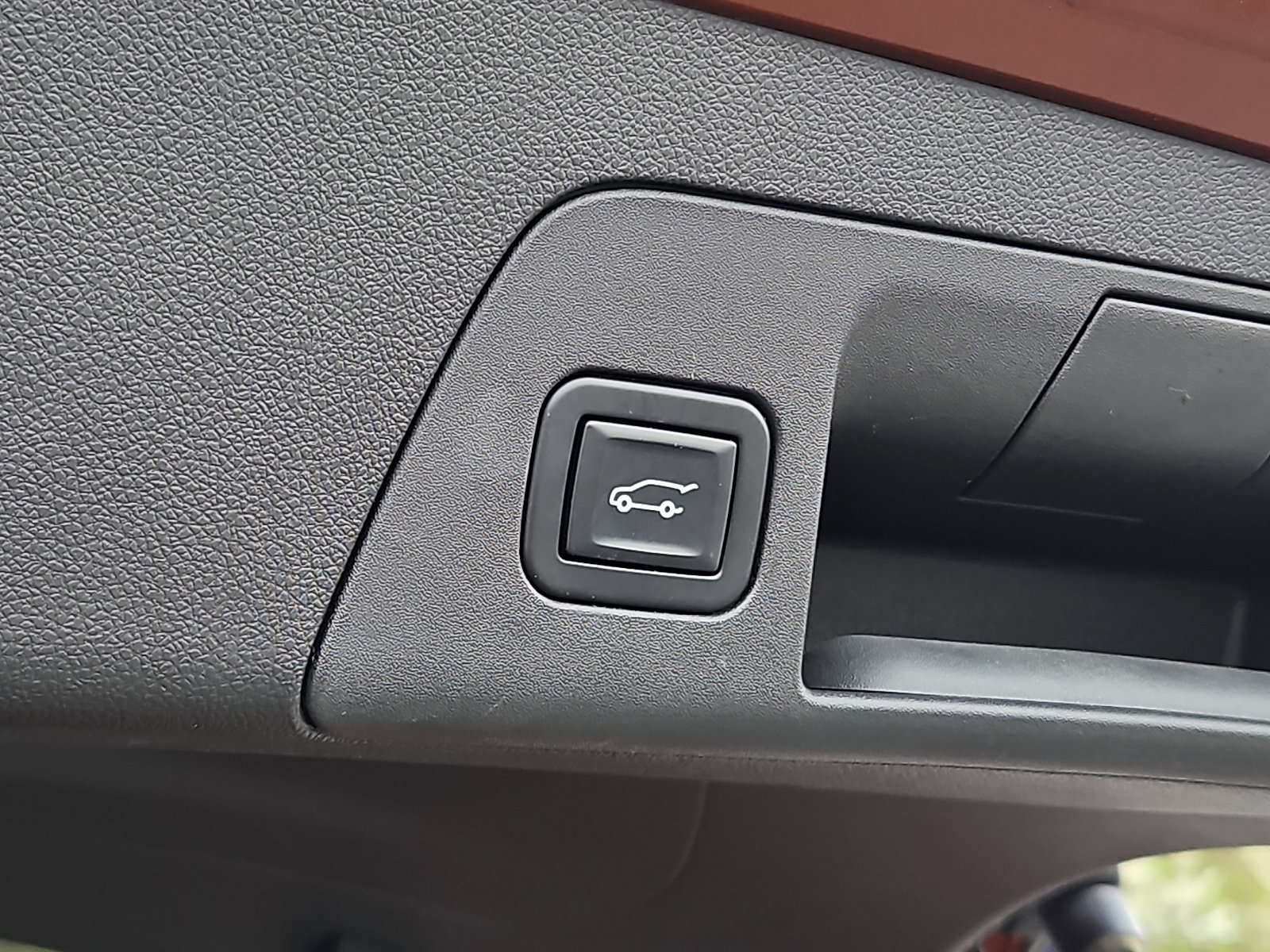 Certified 2021 Buick Envision Essence image 29