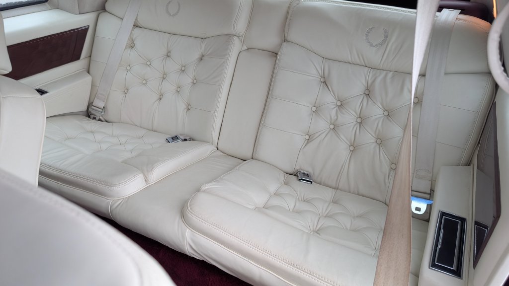 Used 1992 Cadillac Fleetwood Coupe FWD image 12