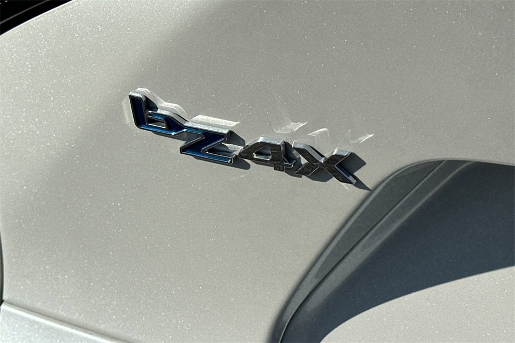 Used 2023 Toyota bZ4X Limited image 33