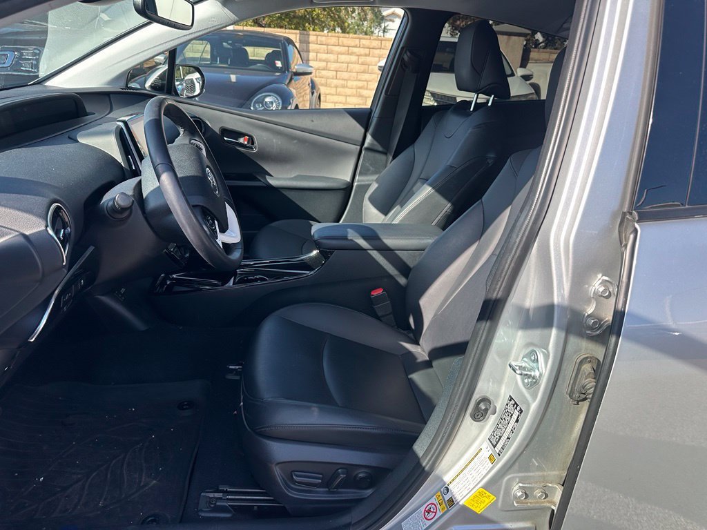 Certified 2019 Toyota Prius Prime Premium FWD image 9