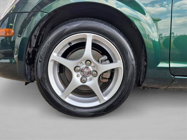 Used 2002 Toyota MR2 RWD image 19