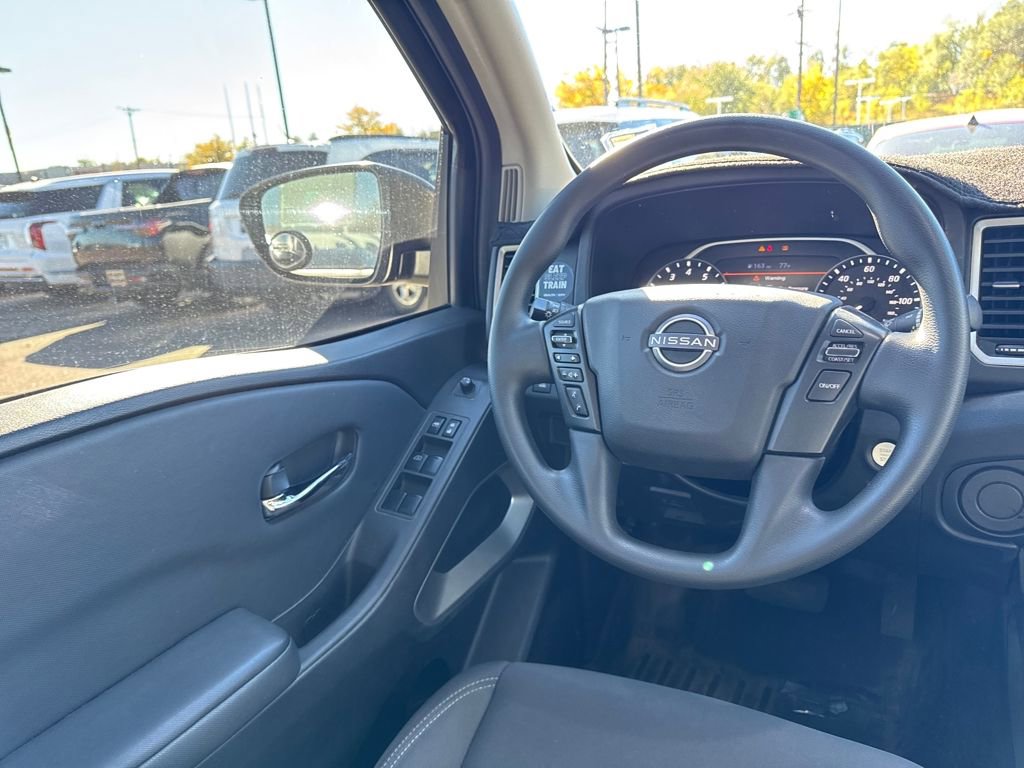 Used 2022 Nissan Frontier SV image 36