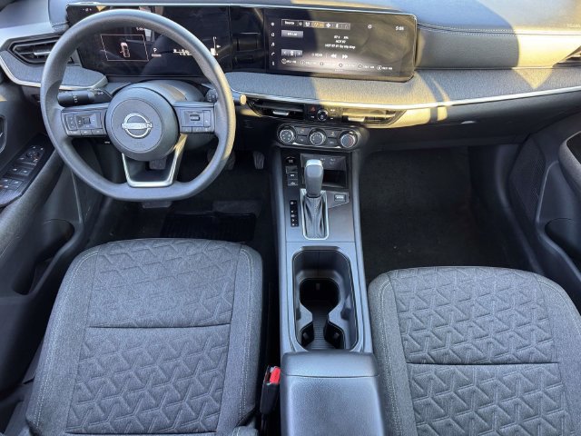 Used 2025 Nissan Kicks SV FWD image 18