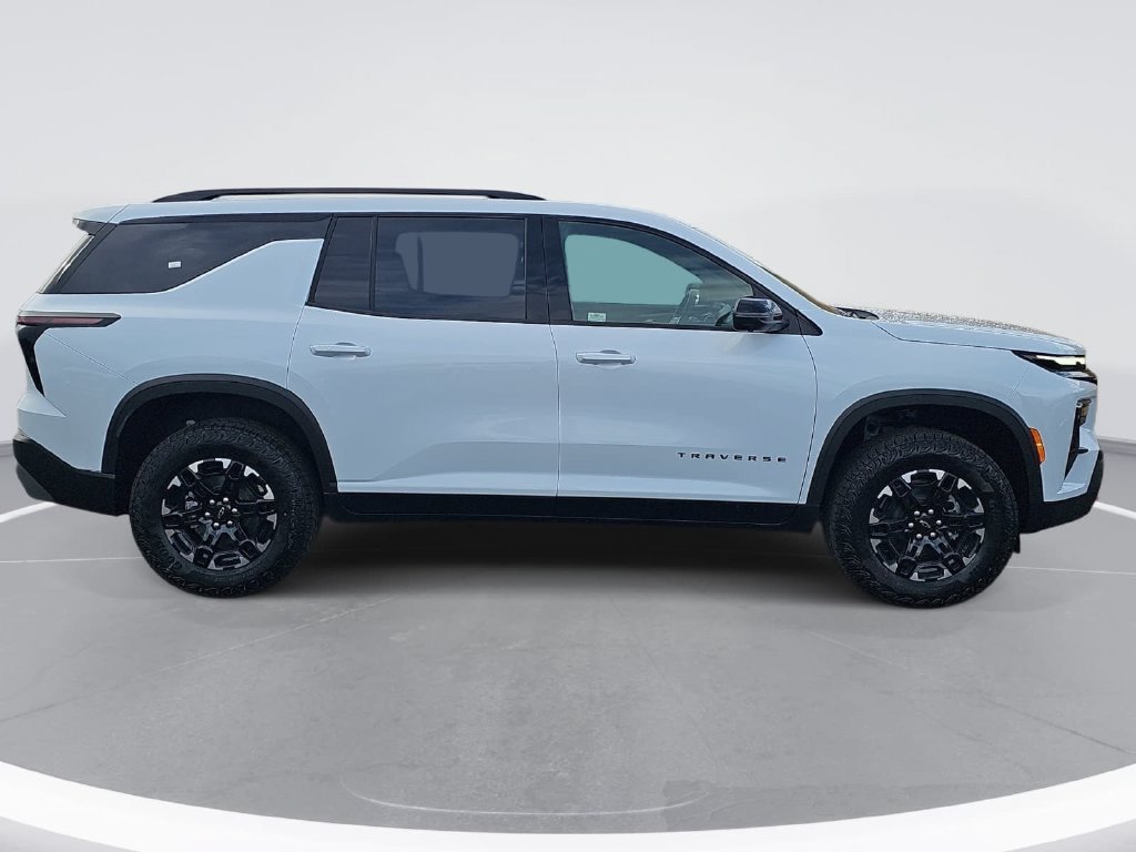 New 2027 Chevrolet Traverse Z71 w/ Driver Confidence Package AWD/4WD image 2