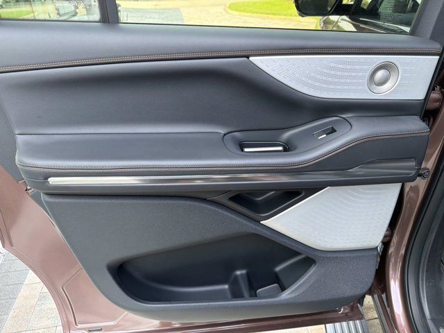 New 2027 Lincoln Navigator L Black Label AWD/4WD image 15
