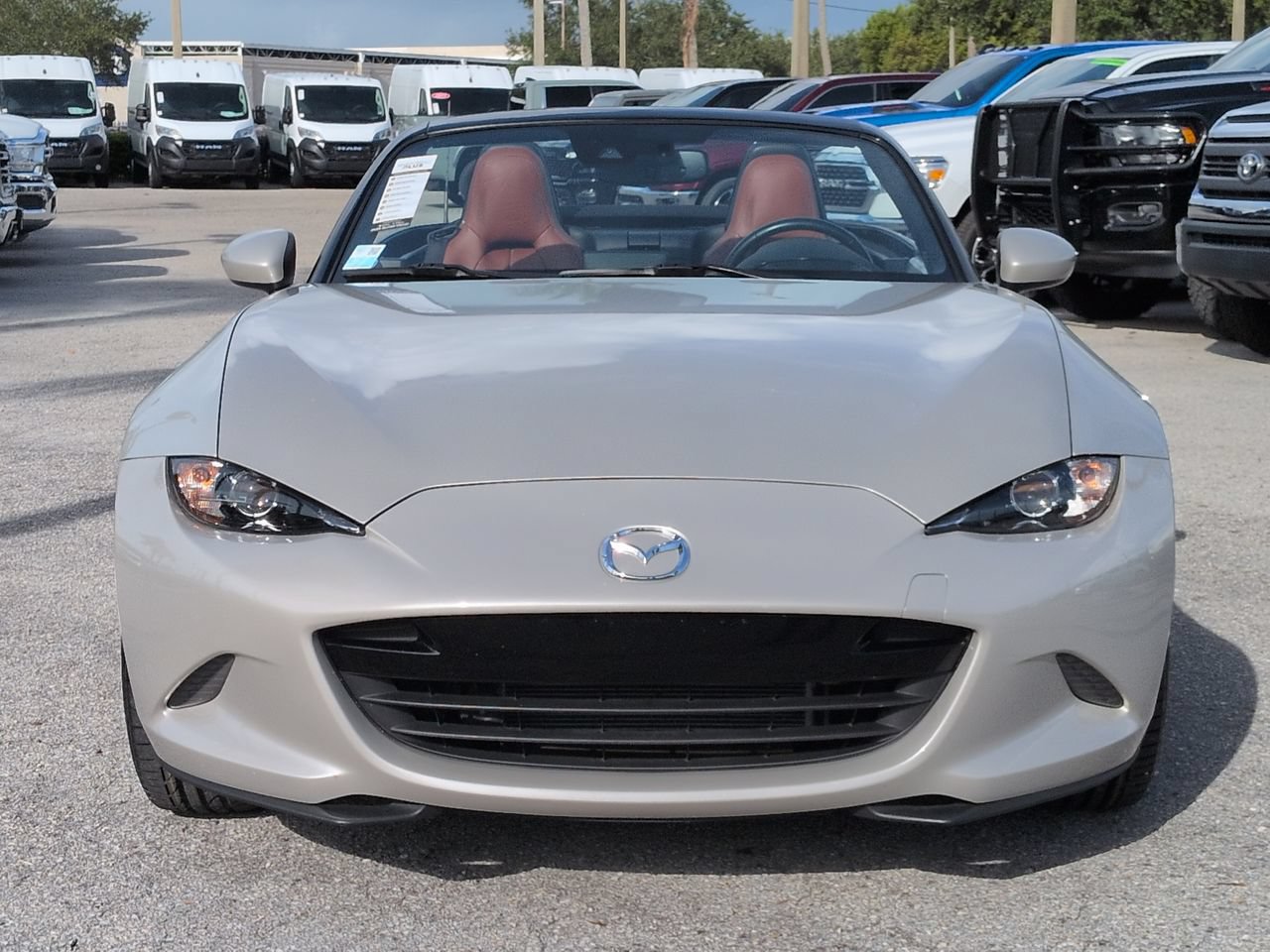 Used 2023 MAZDA MX-5 Miata Grand Touring RWD image 3