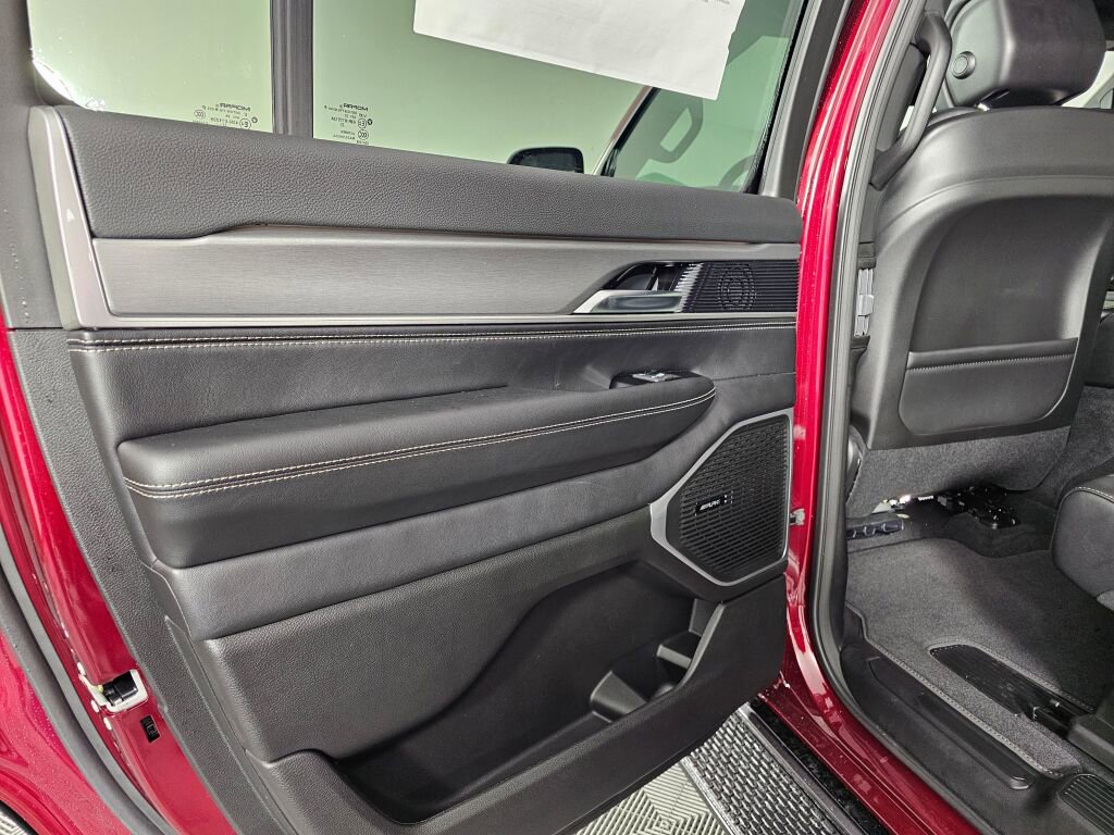 New 2026 Jeep Grand Wagoneer Limited image 33