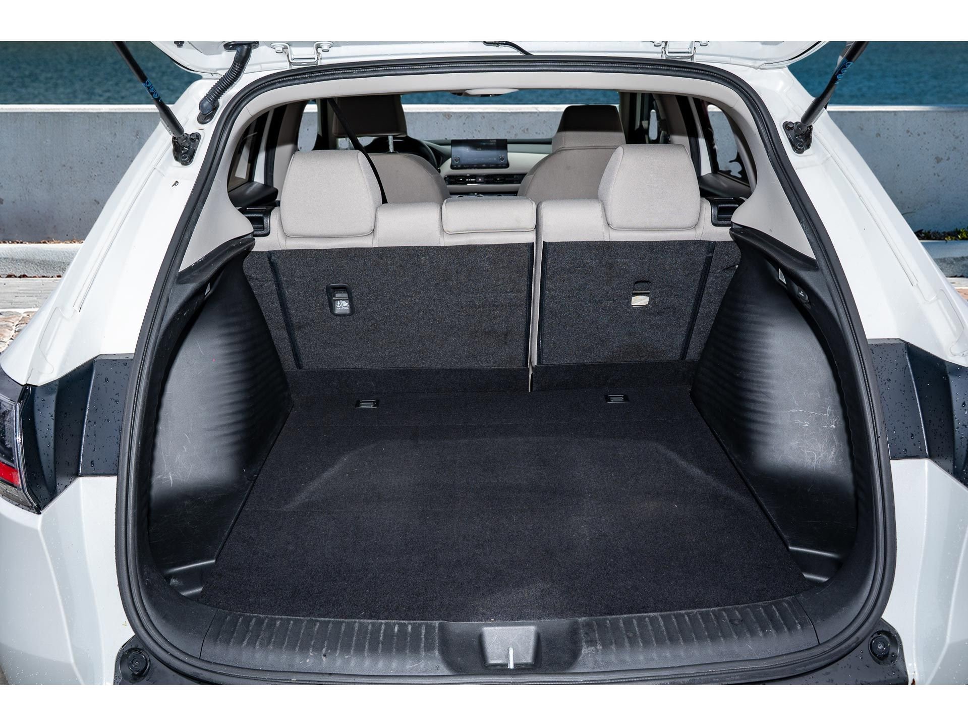 Used 2023 Honda HR-V LX image 9