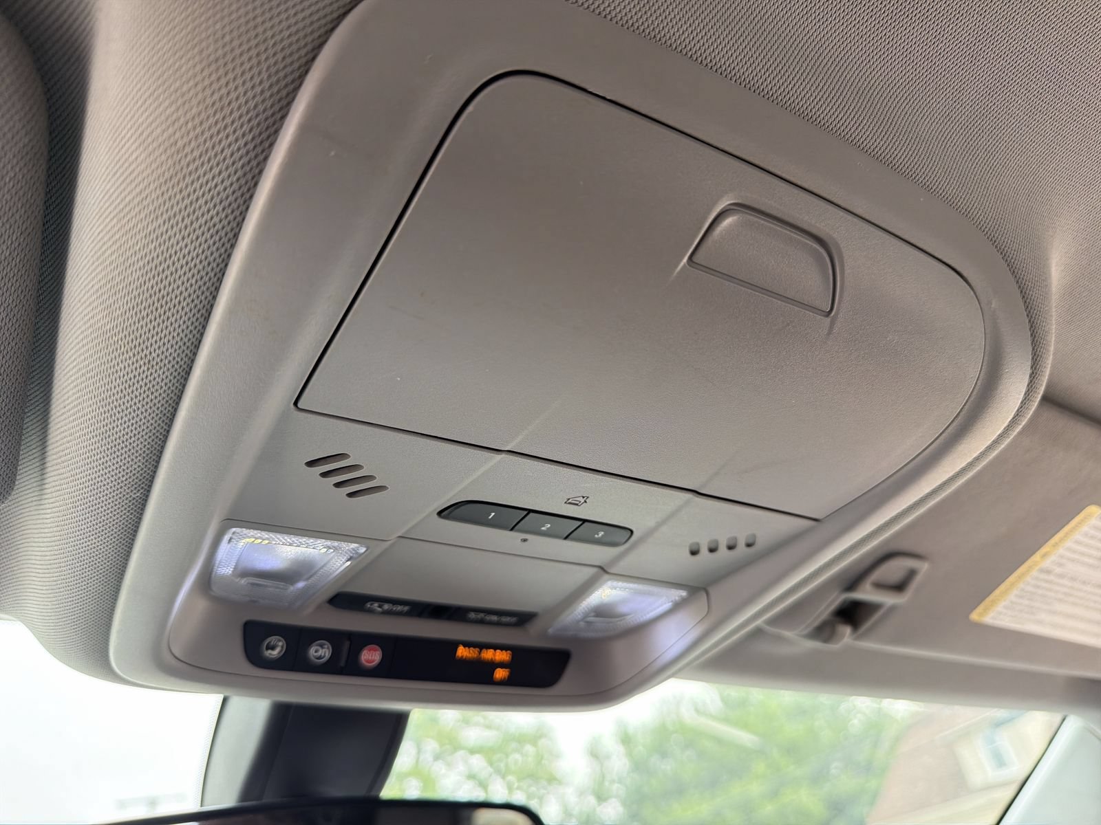 Used 2019 Chevrolet Equinox LT FWD image 19