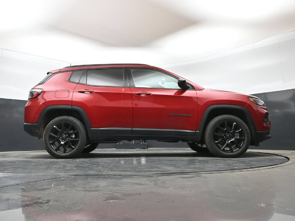 New 2026 Jeep Compass Latitude AWD/4WD image 42