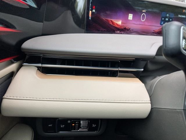 Certified 2025 Lincoln Nautilus Reserve w/ Jet Appearance Package image 26