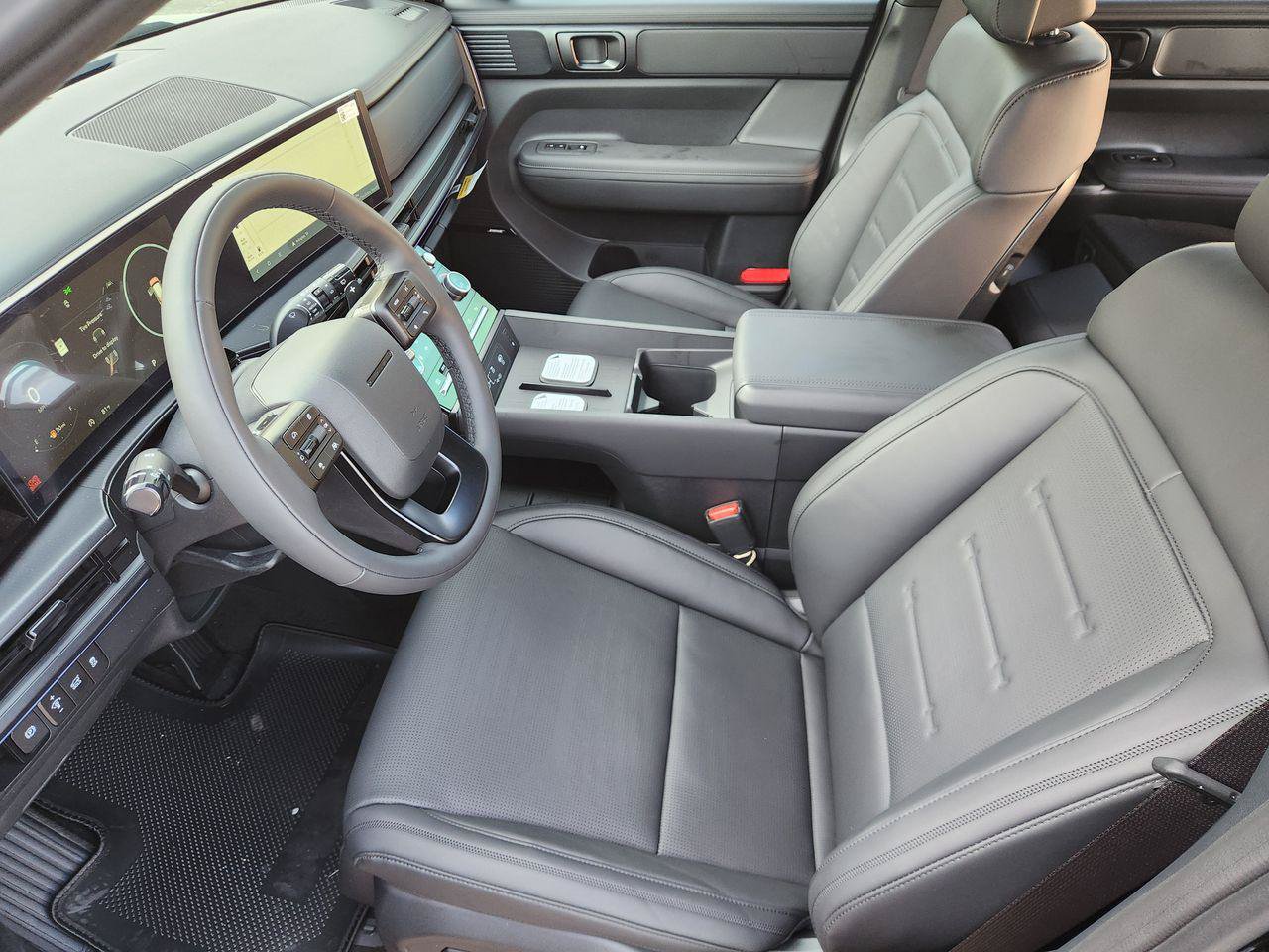 New 2027 Hyundai Santa Fe Calligraphy FWD image 9