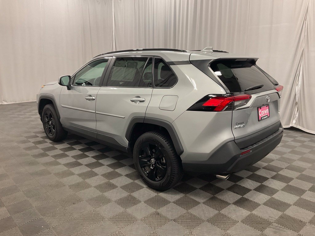 Used 2021 Toyota RAV4 XLE w/ XLE Grade Weather Package AWD/4WD image 37