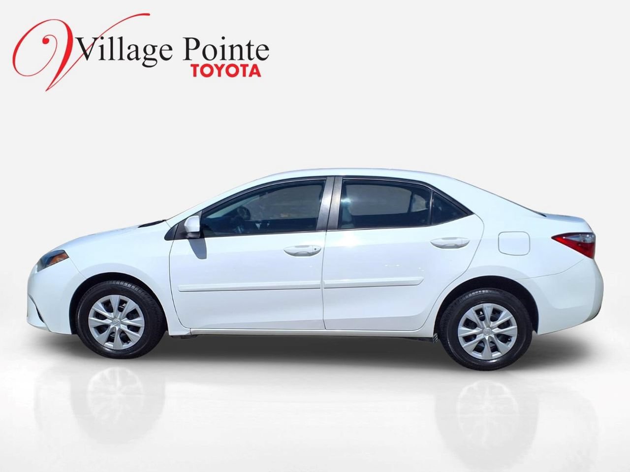 Used 2014 Toyota Corolla L w/ Body Protection Package FWD image 2