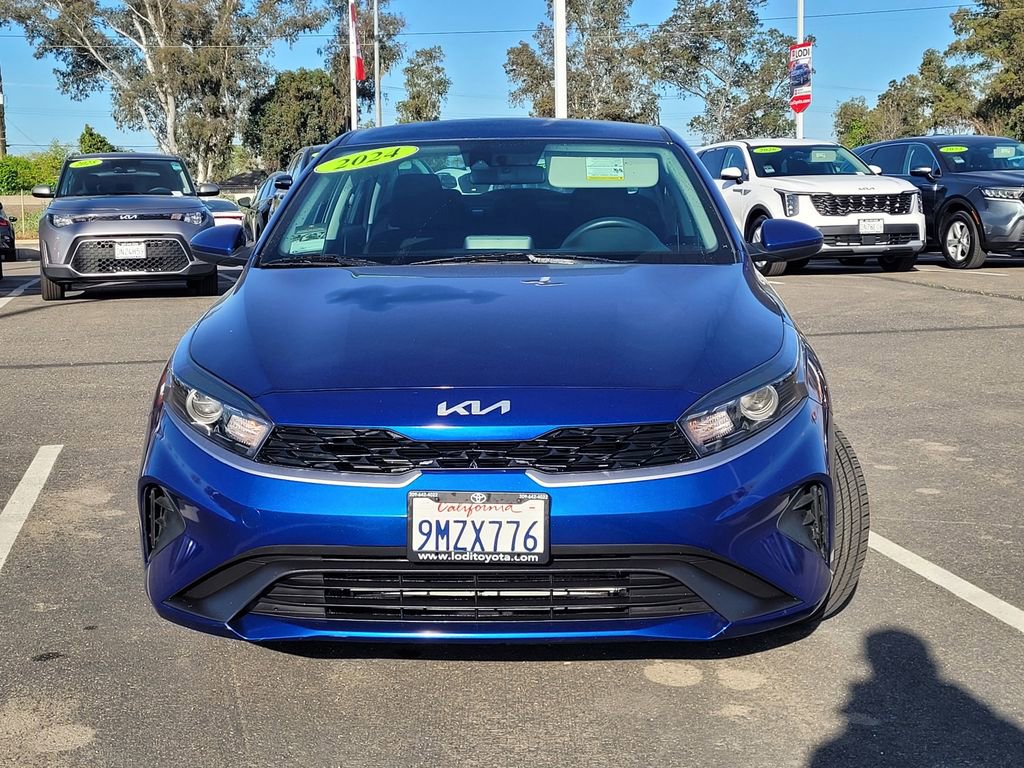 Used 2024 Kia Forte LXS FWD image 2