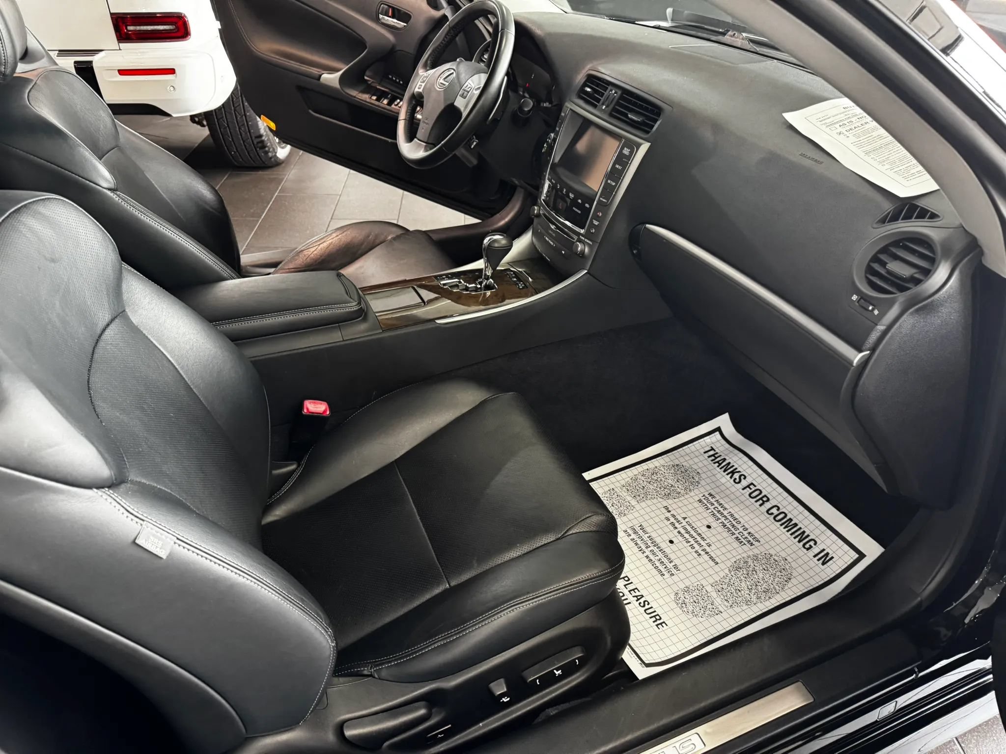Used 2013 Lexus IS 250C w/ Luxury Pkg RWD image 13