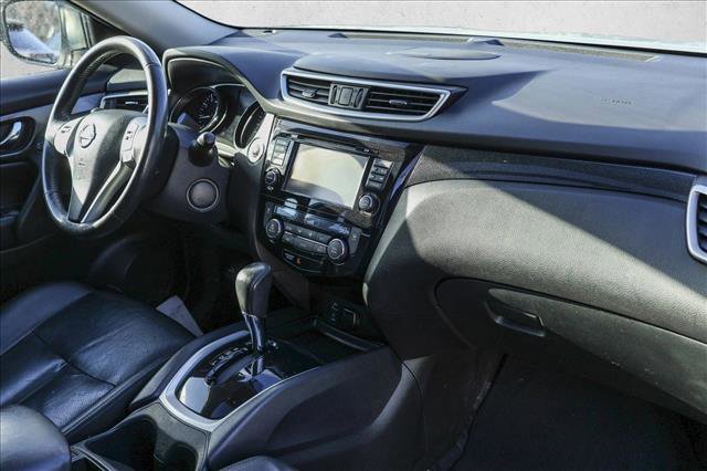 Used 2016 Nissan Rogue SL w/ SL Premium Package image 29