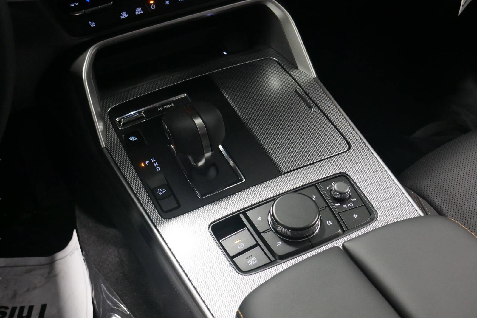 New 2024 MAZDA CX-90 Plug-In Hybrid w/ Premium Pkg image 25