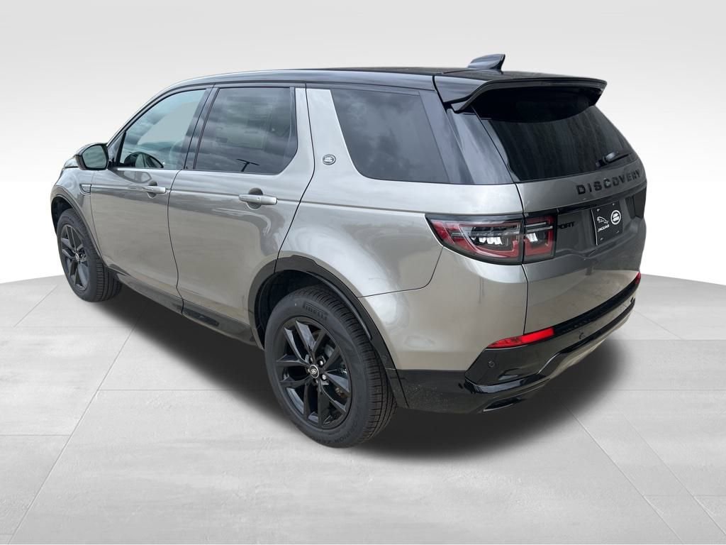 Used 2025 Land Rover Discovery Sport Dynamic SE video 4