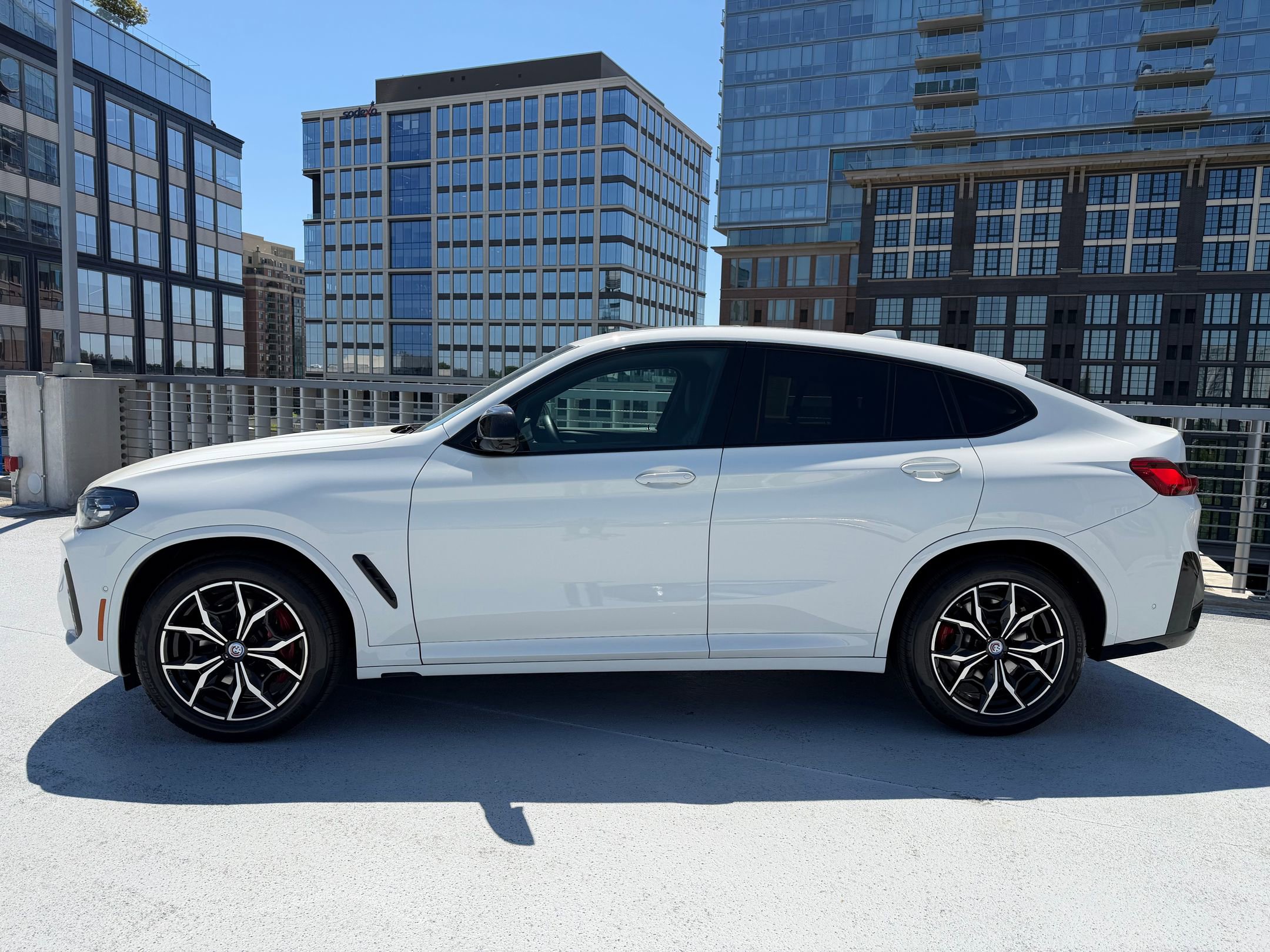 Used 2022 BMW X4 M40i w/ Premium Package AWD/4WD image 2