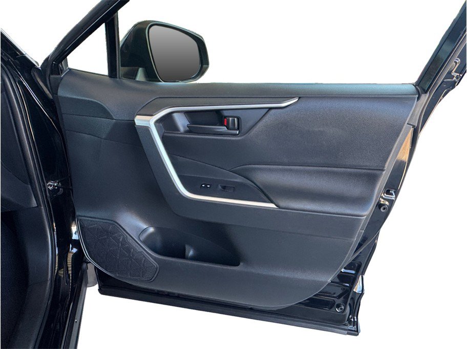 Used 2019 Toyota RAV4 LE w/ Carpet Mat Package AWD/4WD image 18