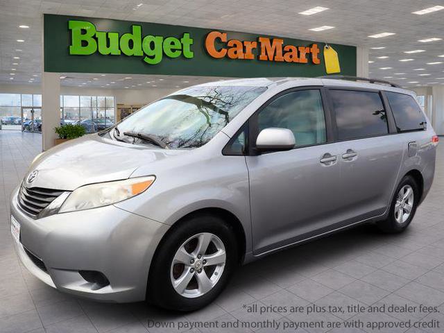 Used 2011 Toyota Sienna LE image 1