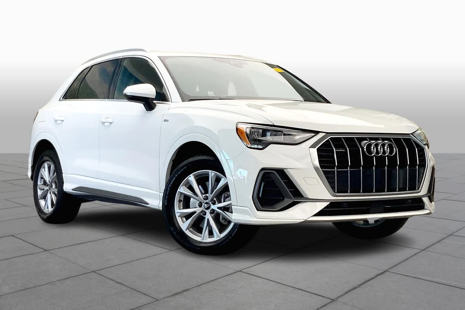 Used 2021 Audi Q3 2.0T Premium w/ Convenience Package AWD/4WD image 3