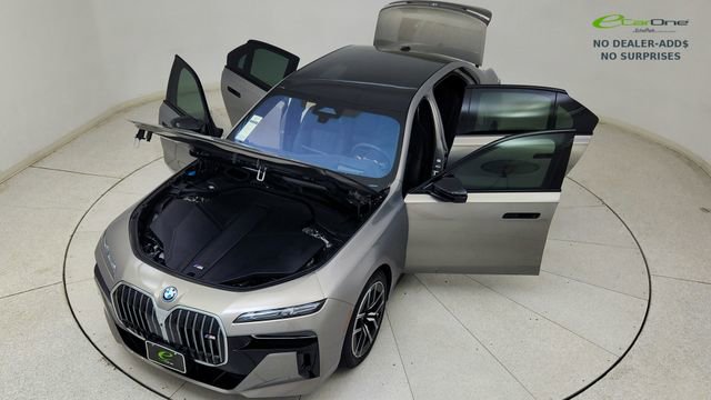 Used 2024 BMW i7 M70 w/ Executive Package image 84