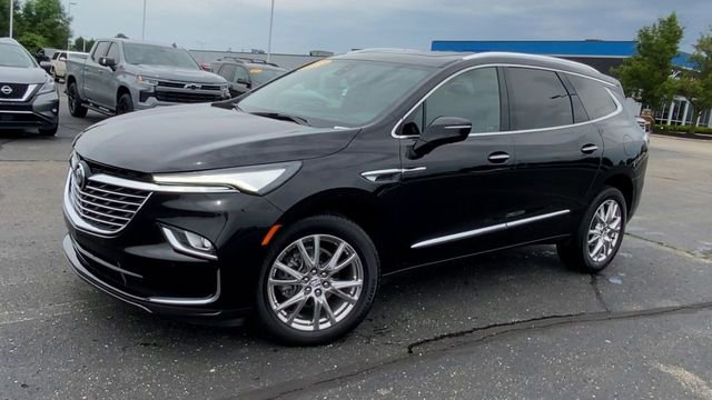 Used 2023 Buick Enclave Premium w/ Experience Buick Package image 4