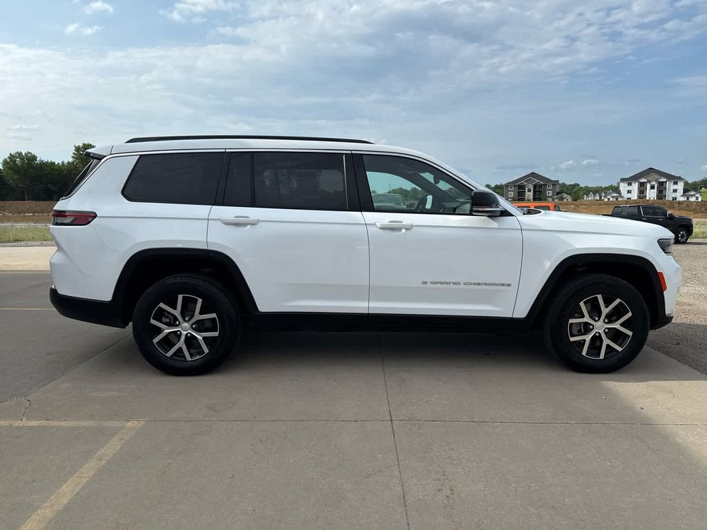 Used 2024 Jeep Grand Cherokee L Limited image 4