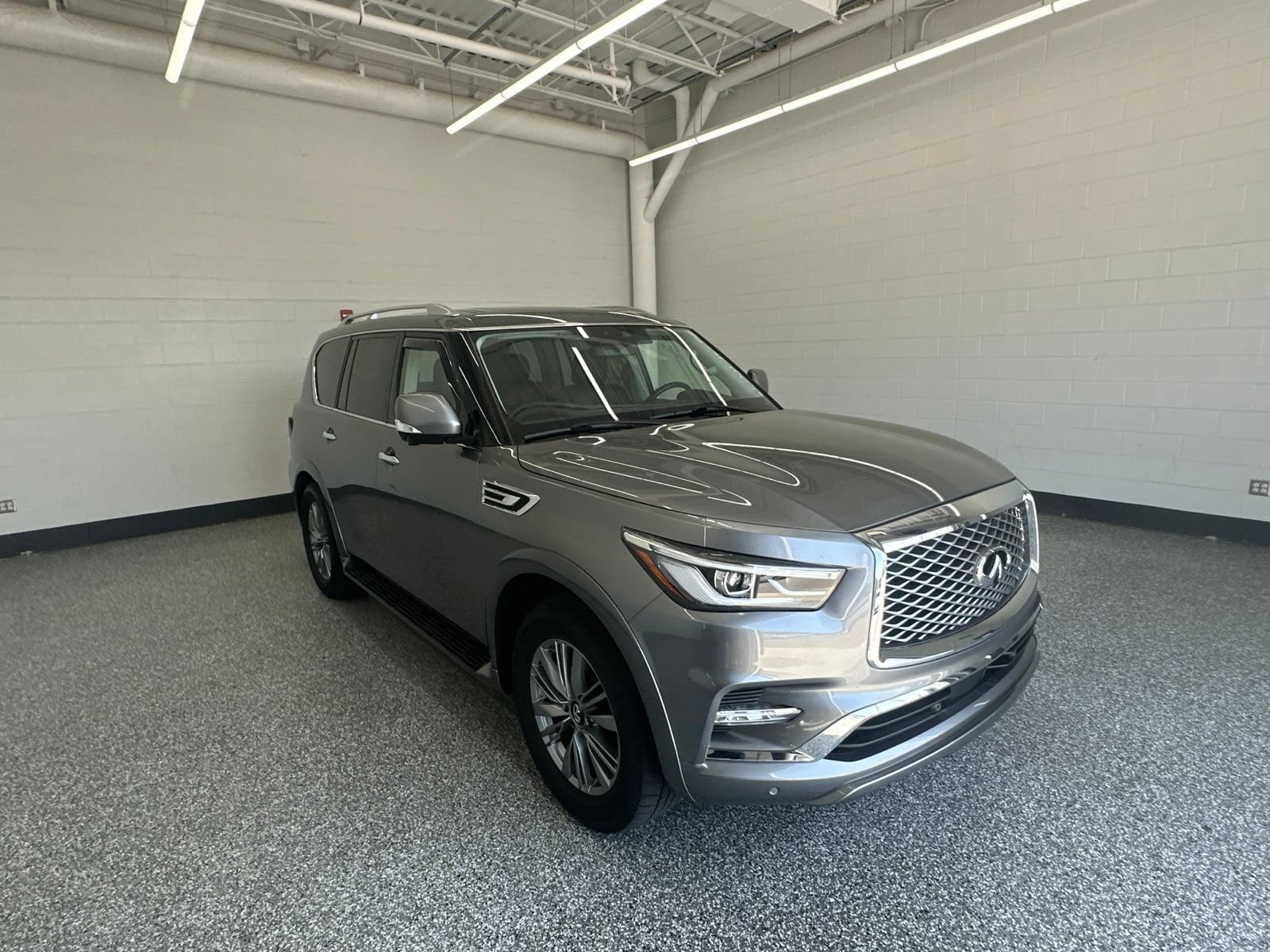 Used 2021 INFINITI QX80 Luxe w/ Cargo Package AWD/4WD image 4