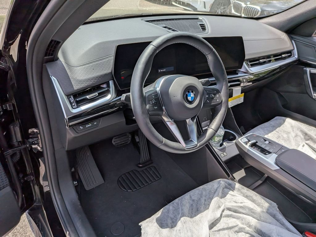 New 2026 BMW X2 xDrive28i w/ Convenience Package AWD/4WD image 9